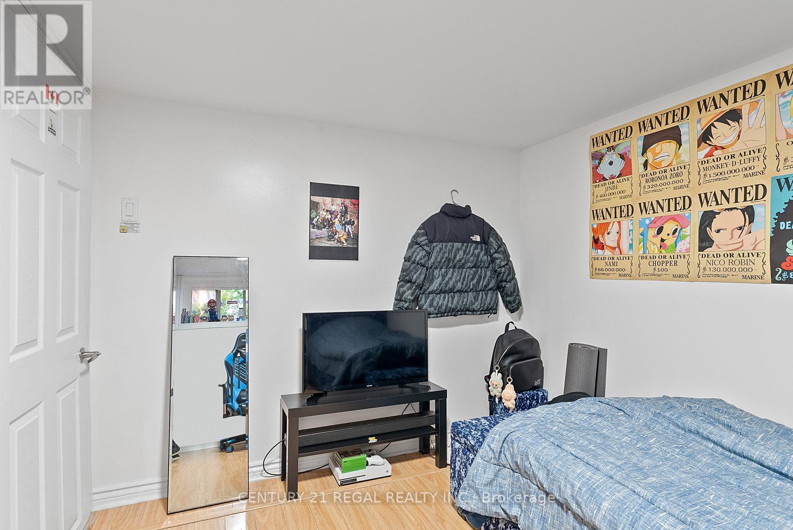 106 Flora Drive, Toronto (dorset Park), Ontario