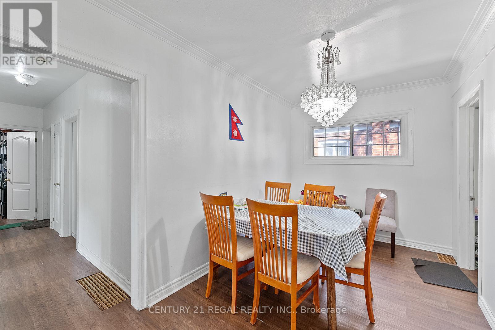 106 Flora Drive, Toronto (dorset Park), Ontario