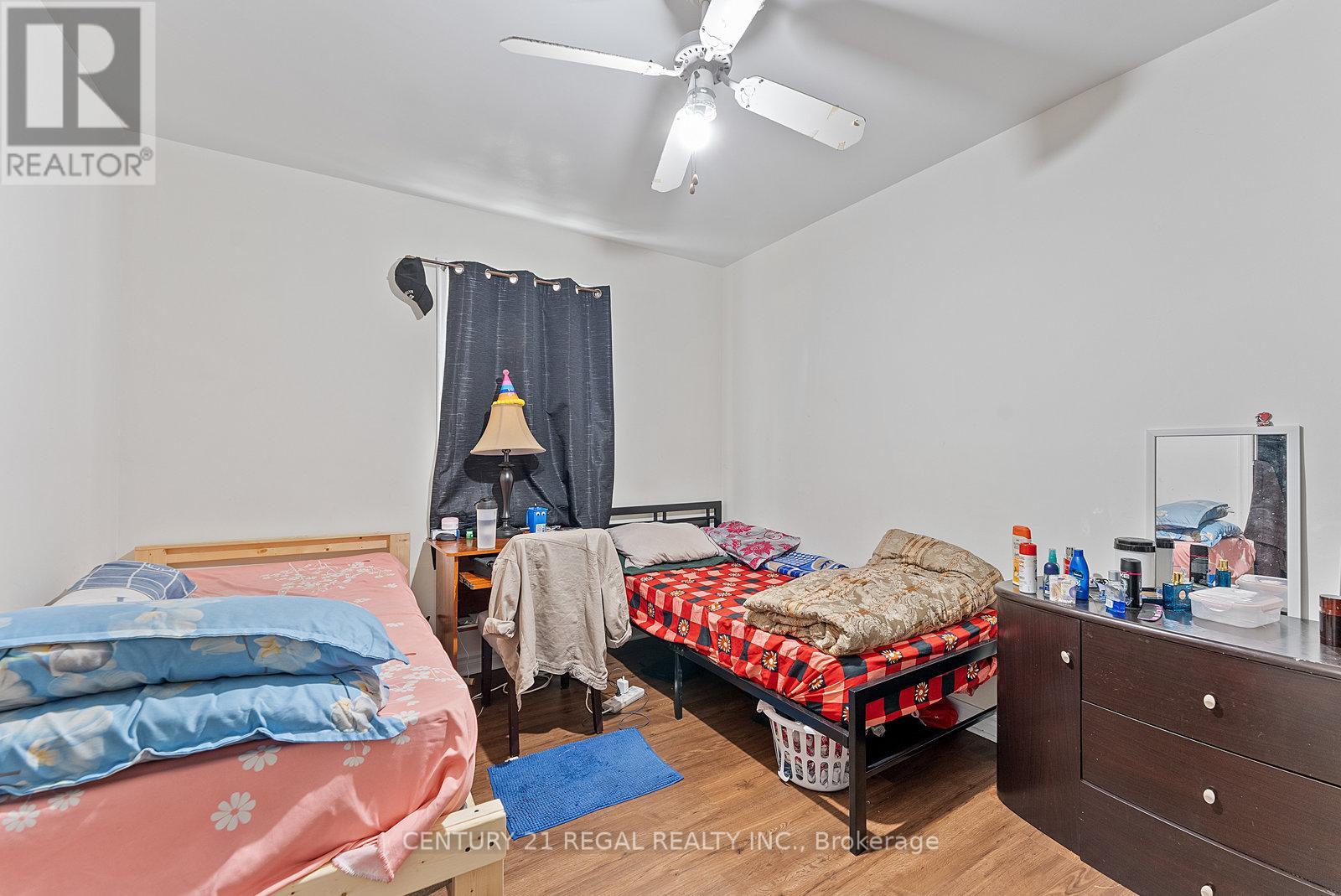 106 Flora Drive, Toronto (dorset Park), Ontario