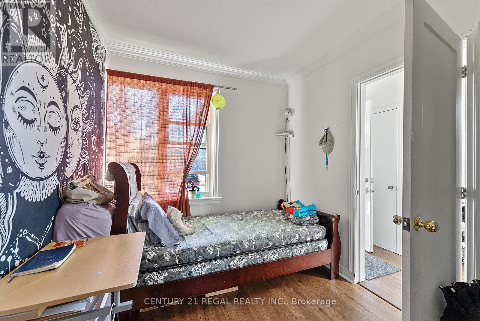 106 Flora Drive, Toronto (dorset Park), Ontario