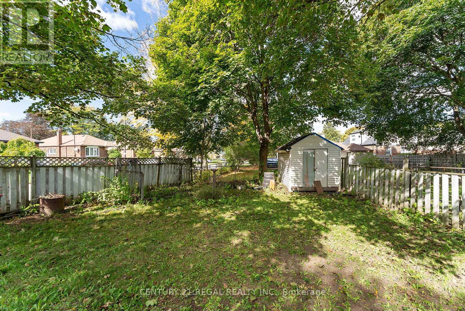 106 Flora Drive, Toronto (dorset Park), Ontario