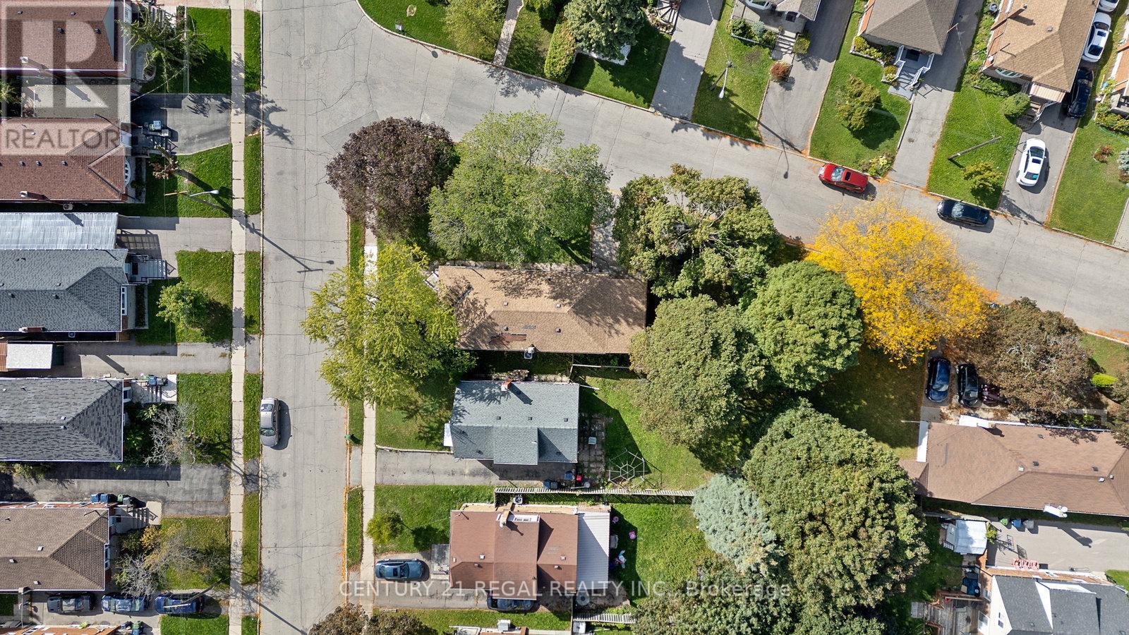 106 Flora Drive, Toronto (dorset Park), Ontario