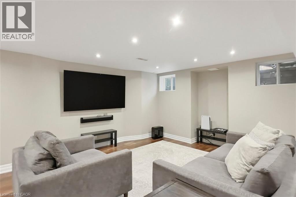 355 Wisteria Way, Oakville, Ontario