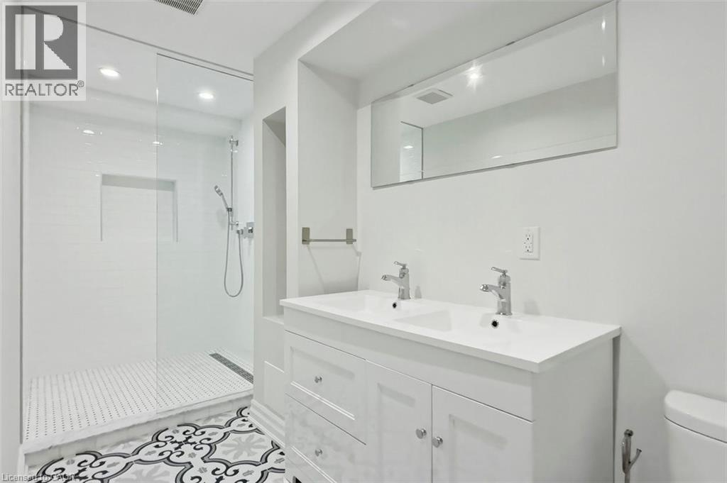 355 Wisteria Way, Oakville, Ontario