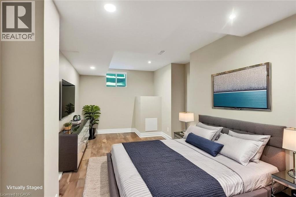355 Wisteria Way, Oakville, Ontario