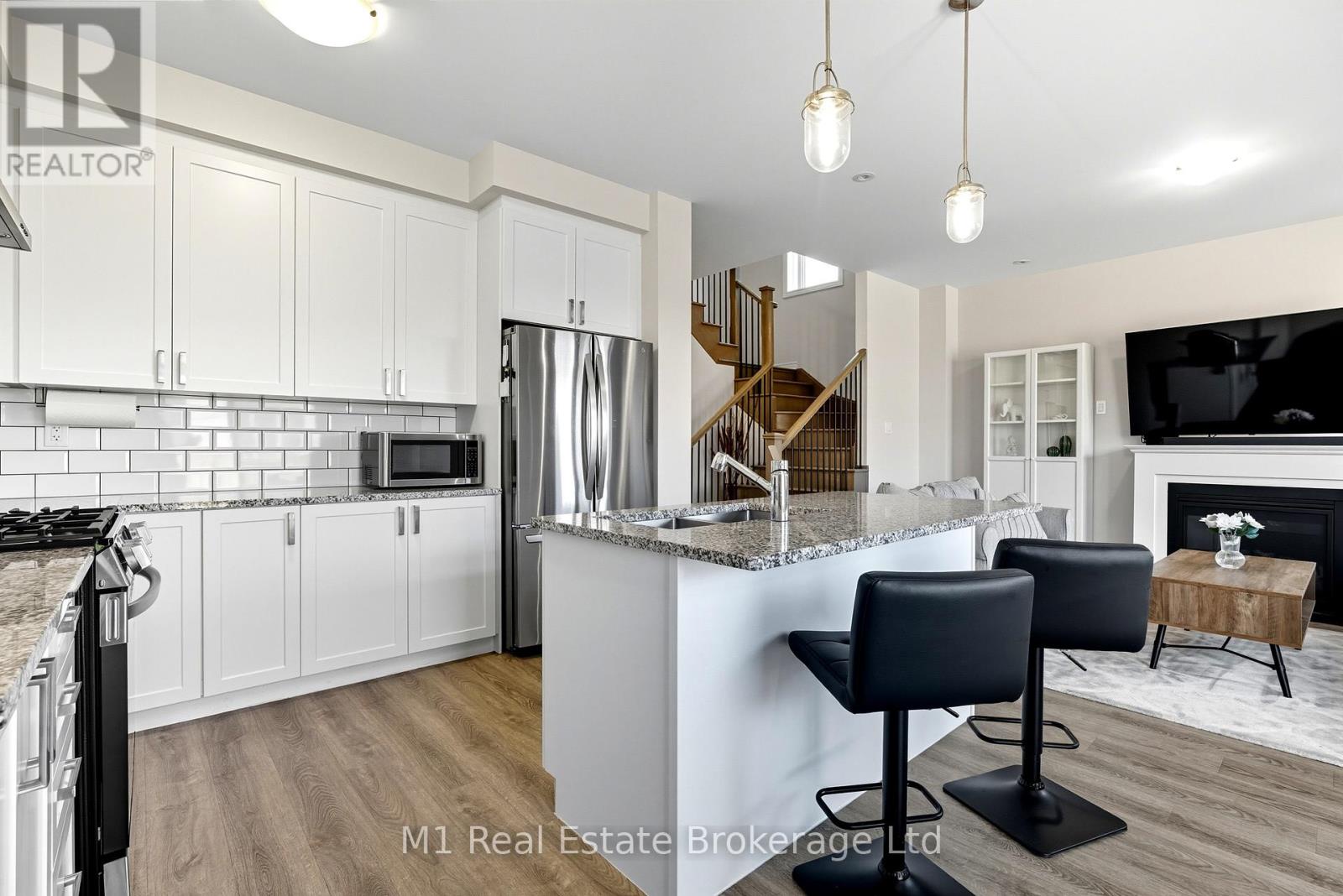 43 Harpin Way W, Centre Wellington (fergus), Ontario