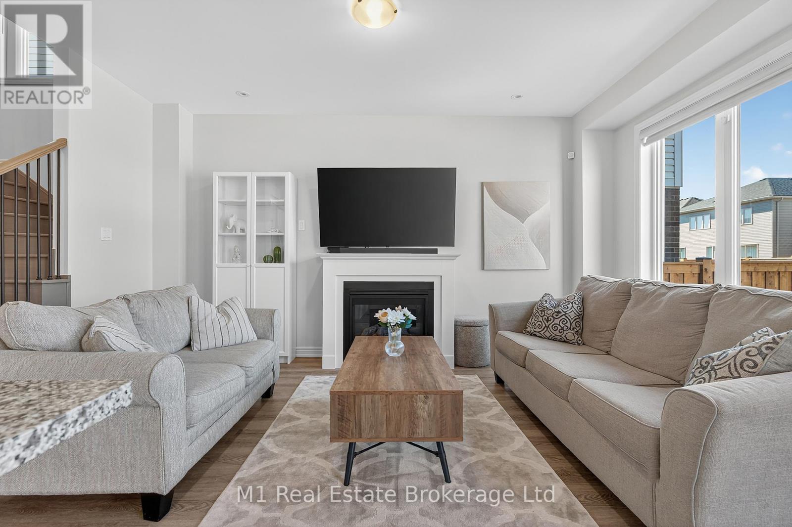 43 Harpin Way W, Centre Wellington (fergus), Ontario