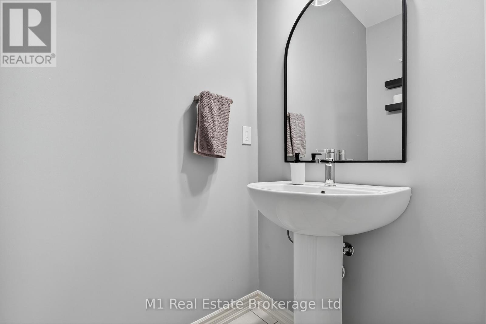 43 Harpin Way W, Centre Wellington (fergus), Ontario