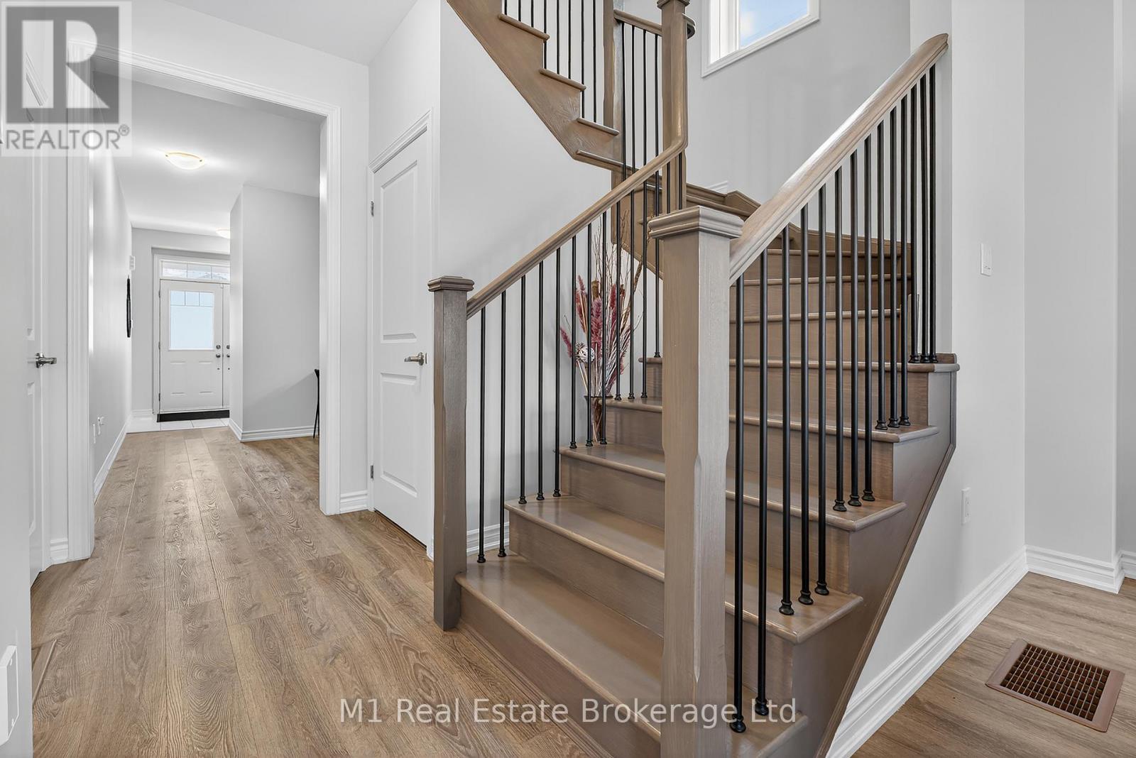 43 Harpin Way W, Centre Wellington (fergus), Ontario