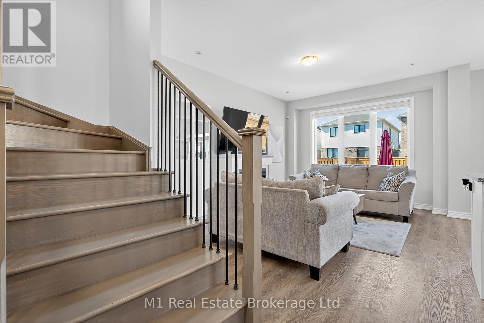 43 Harpin Way W, Centre Wellington (fergus), Ontario