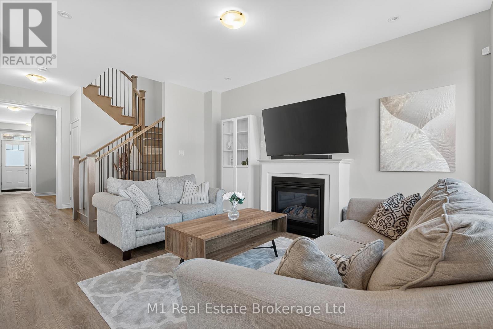 43 Harpin Way W, Centre Wellington (fergus), Ontario