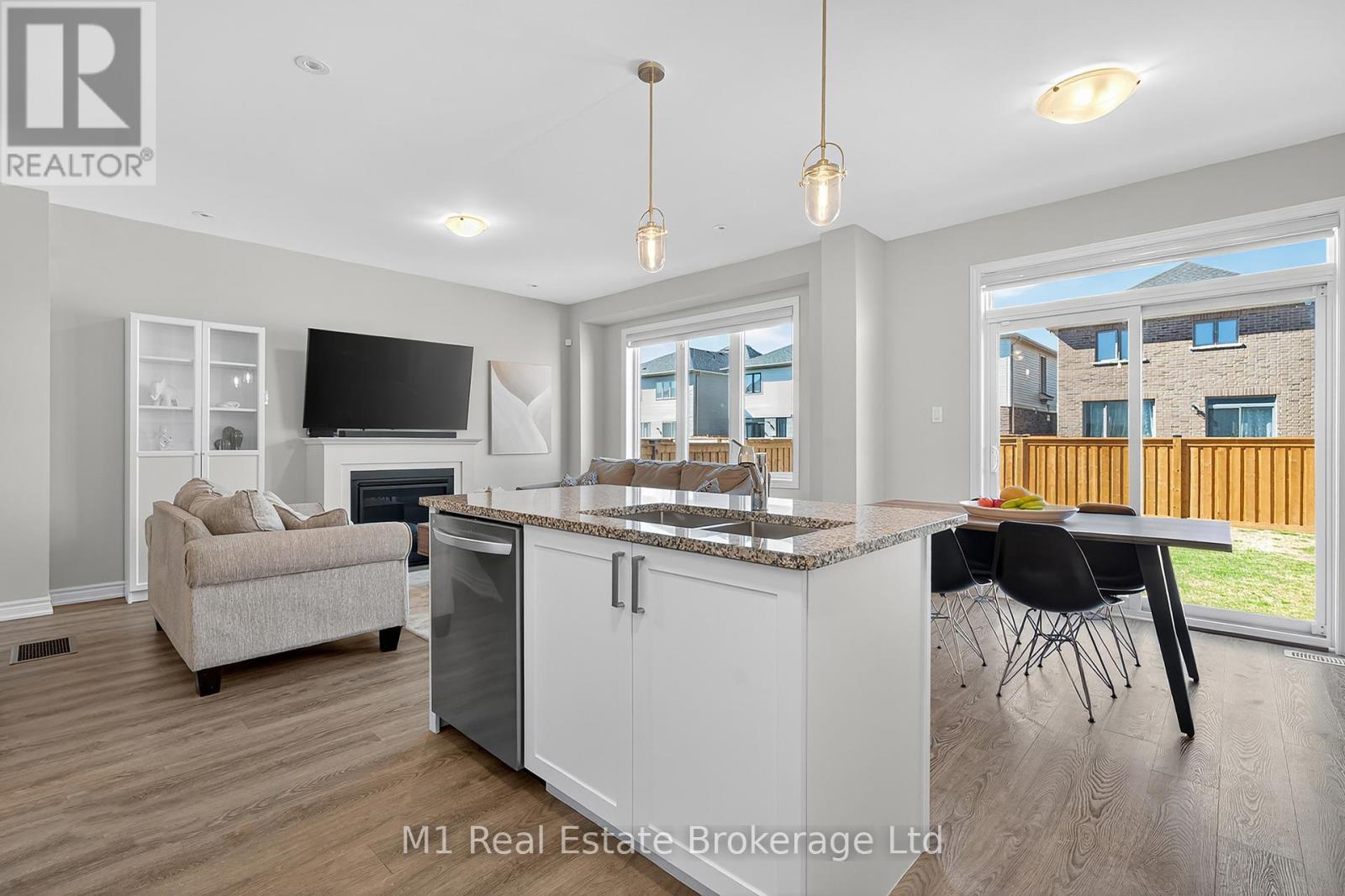 43 Harpin Way W, Centre Wellington (fergus), Ontario