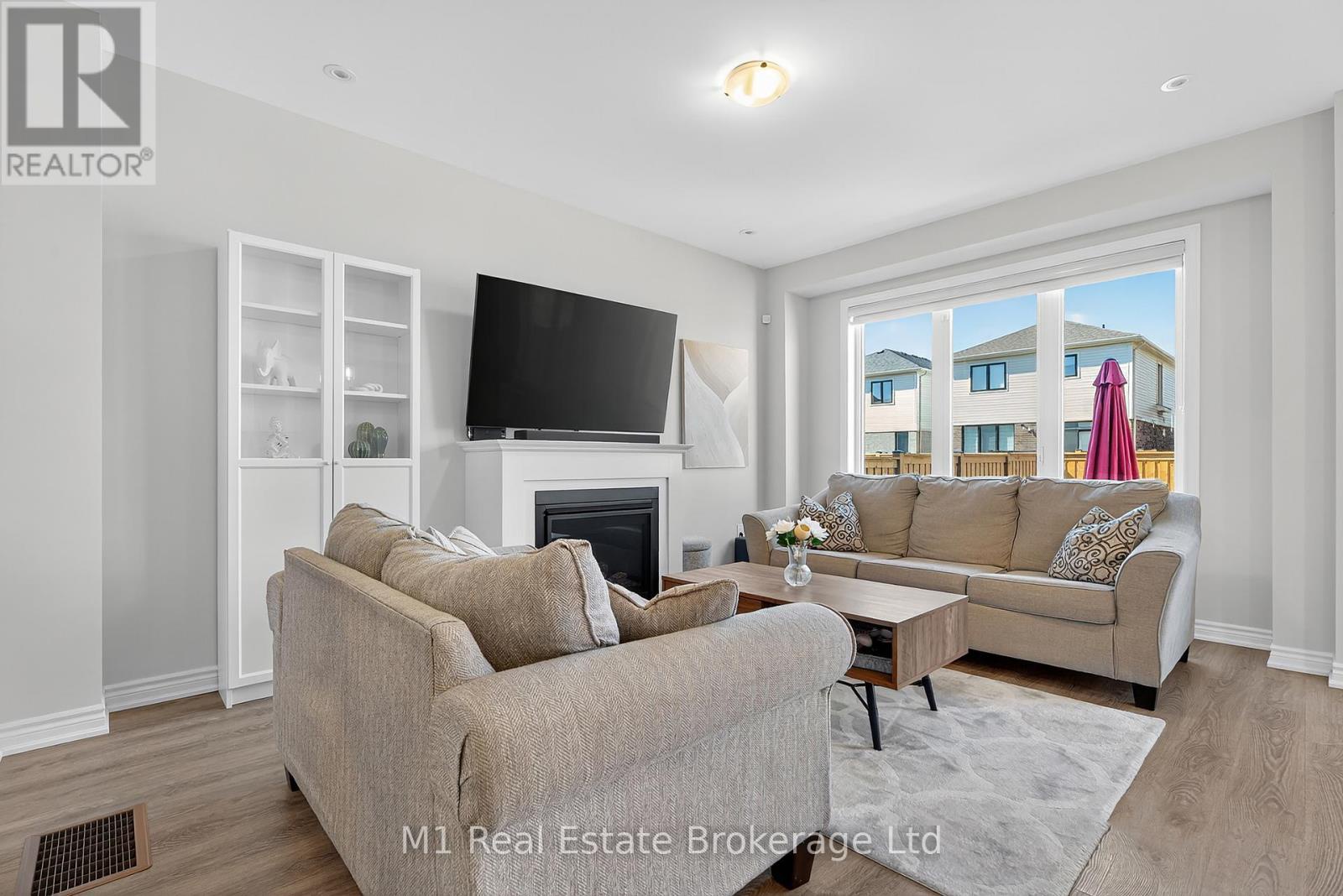 43 Harpin Way W, Centre Wellington (fergus), Ontario