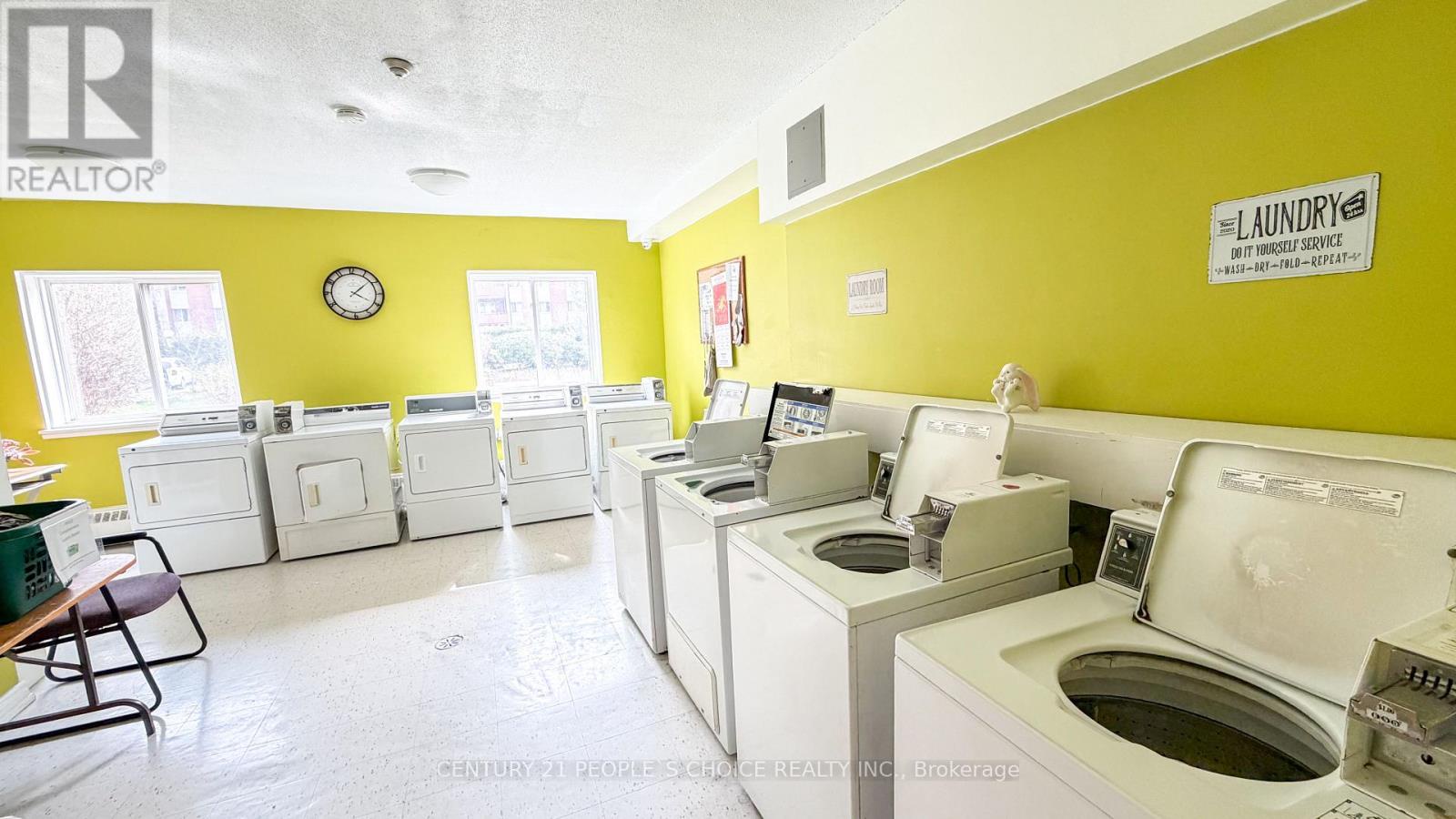 201 - 2485 Woking Crescent, Mississauga (sheridan), Ontario