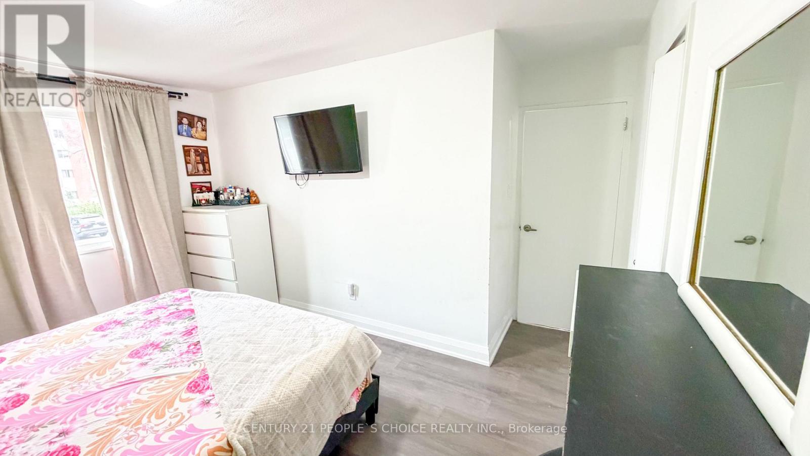 201 - 2485 Woking Crescent, Mississauga (sheridan), Ontario