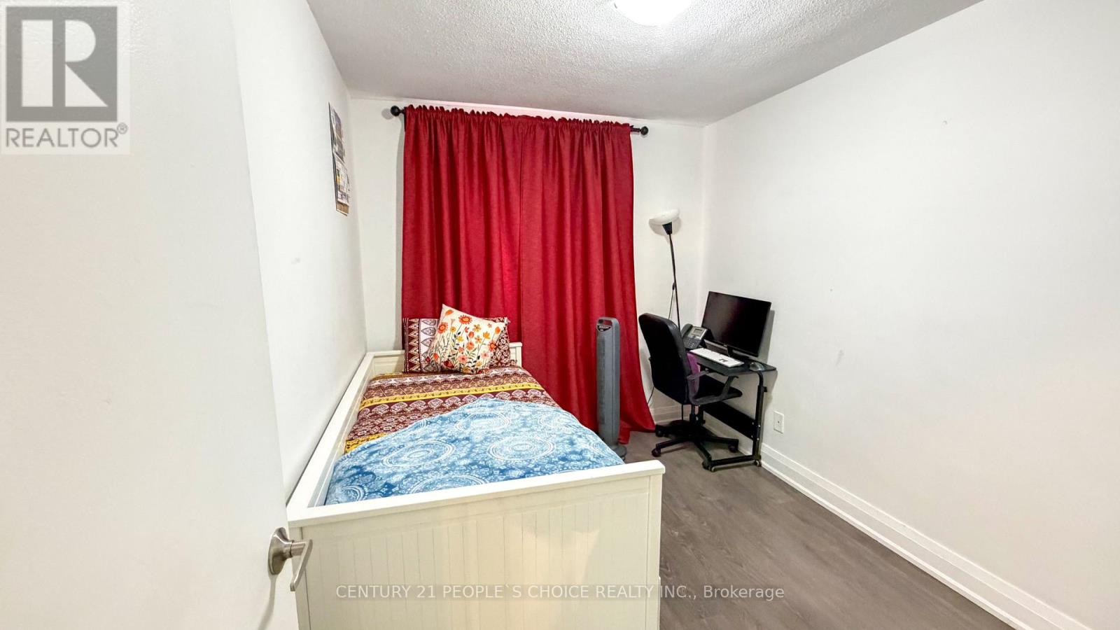 201 - 2485 Woking Crescent, Mississauga (sheridan), Ontario