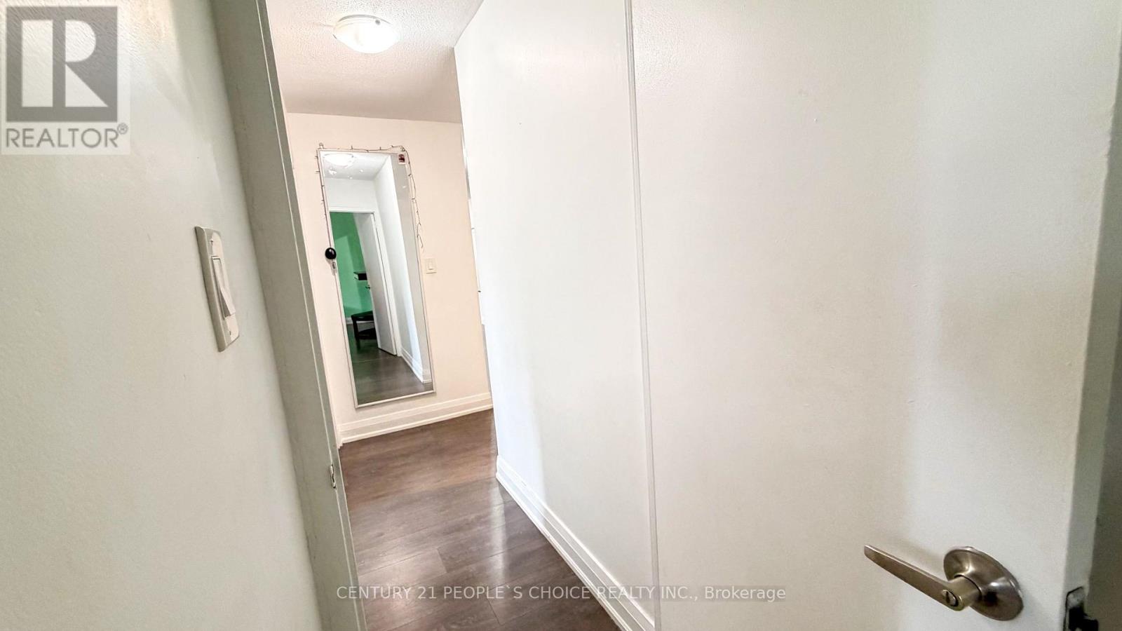 201 - 2485 Woking Crescent, Mississauga (sheridan), Ontario