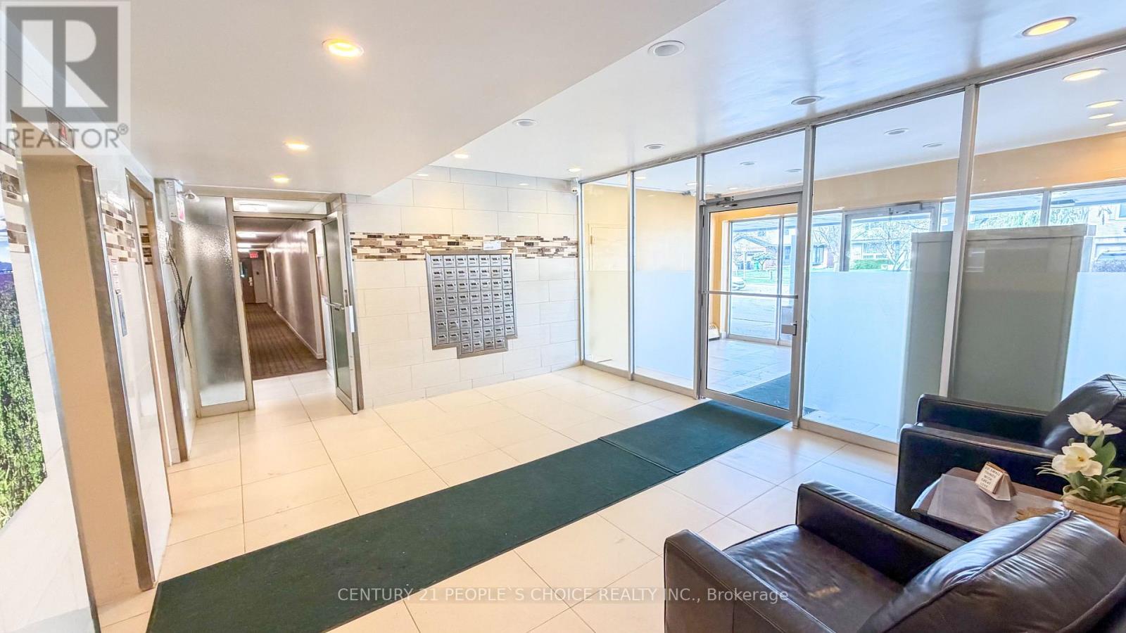 201 - 2485 Woking Crescent, Mississauga (sheridan), Ontario