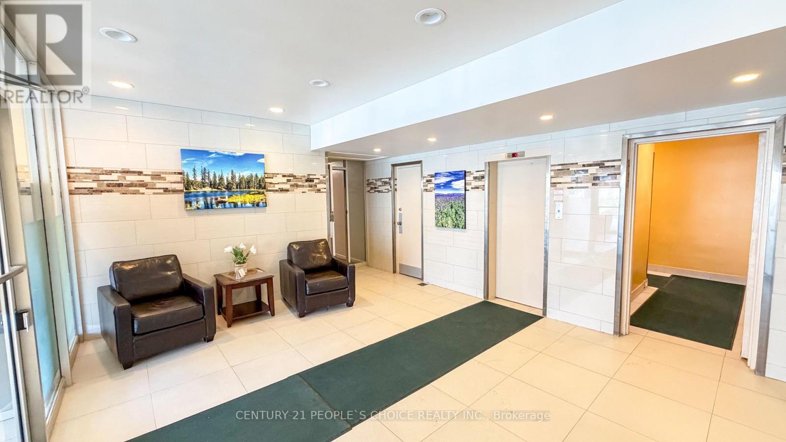 201 - 2485 Woking Crescent, Mississauga (sheridan), Ontario