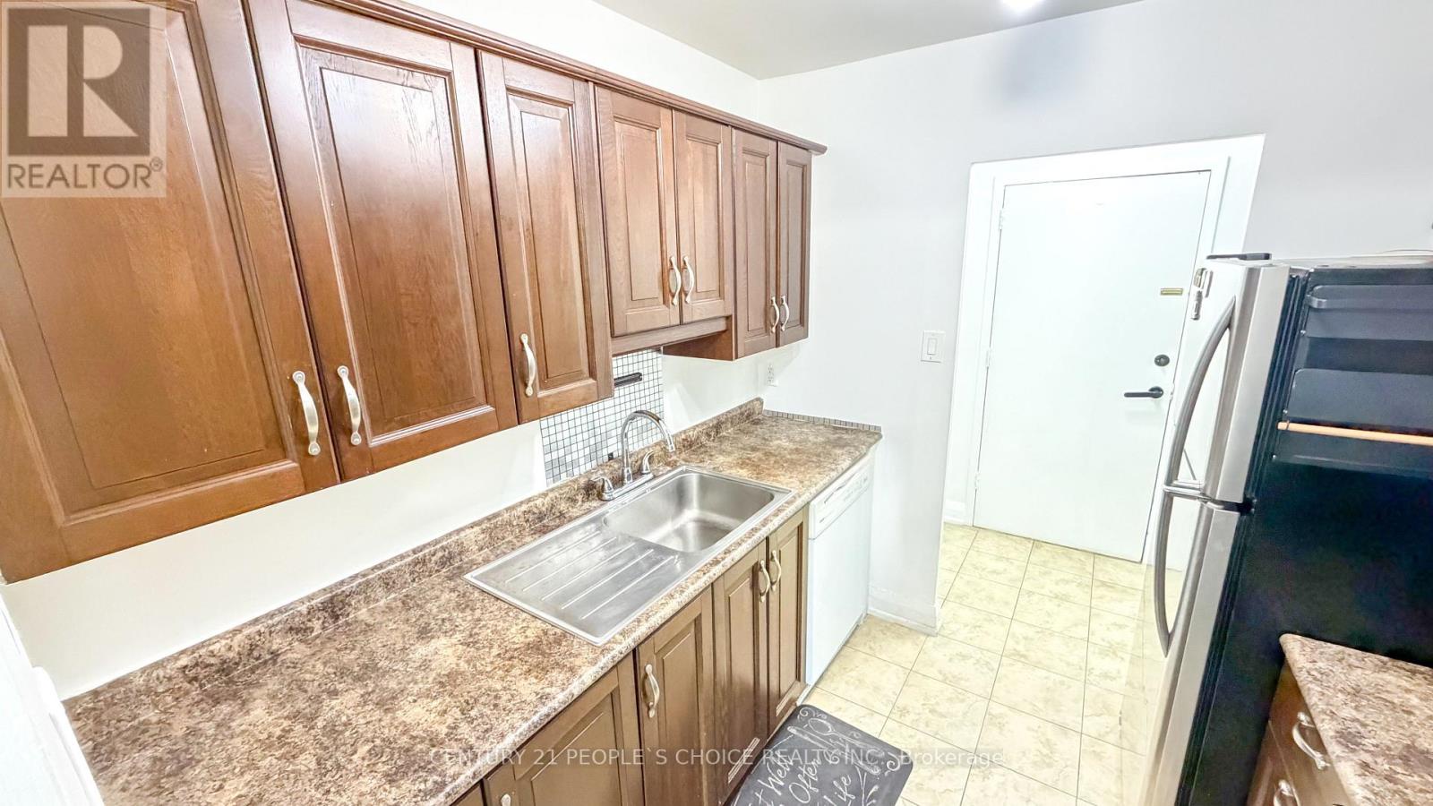 201 - 2485 Woking Crescent, Mississauga (sheridan), Ontario