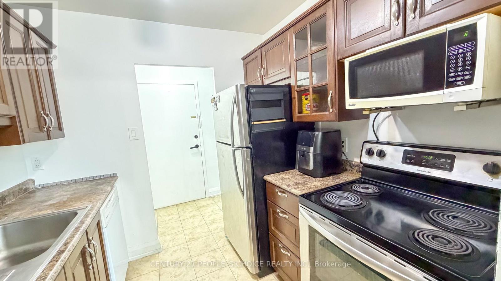 201 - 2485 Woking Crescent, Mississauga (sheridan), Ontario