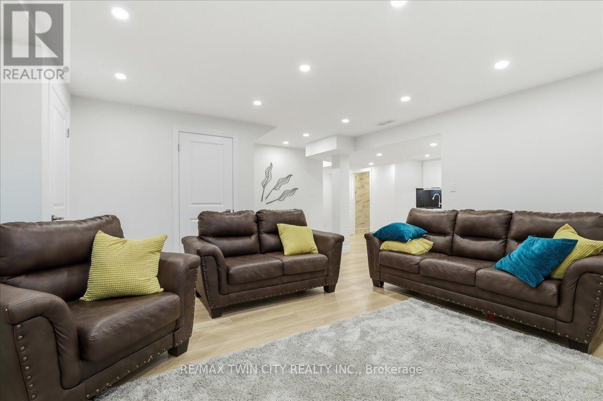 10 Gourlay Farm Lane, North Dumfries, Ontario