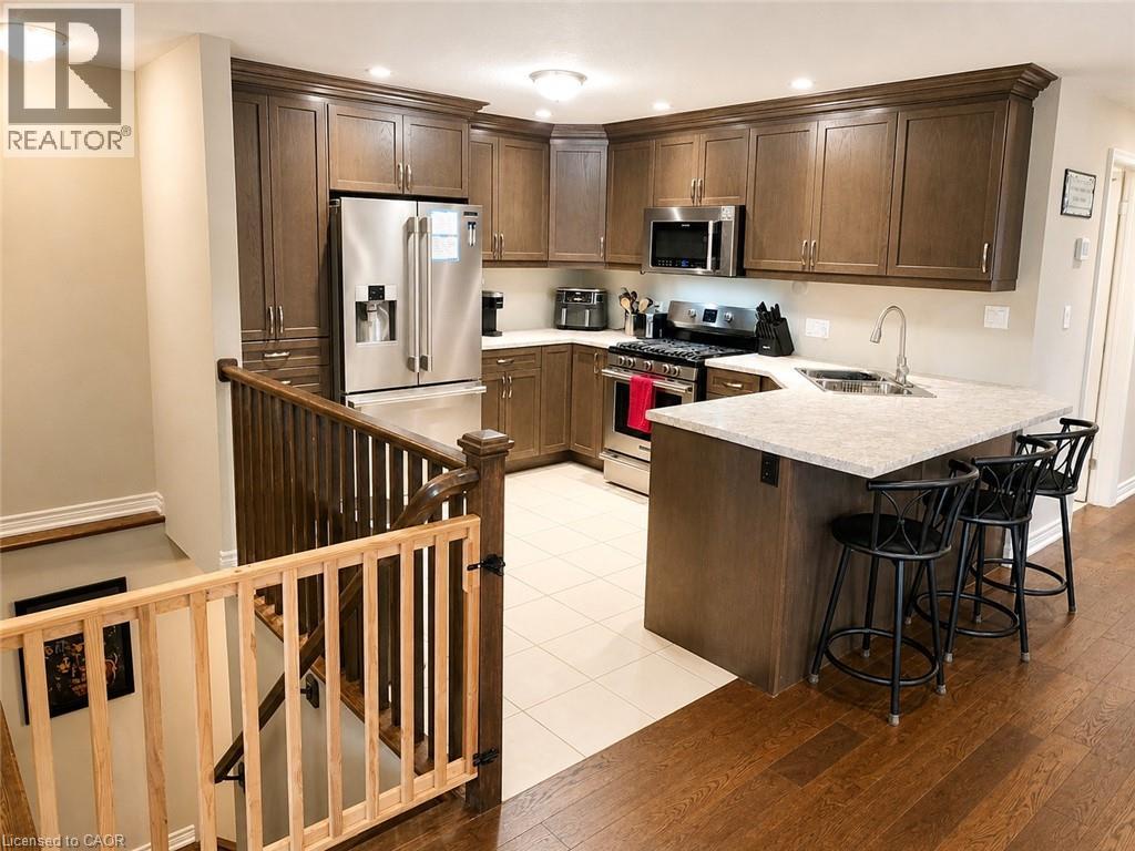 112 Anastasia Boulevard, Smithville, Ontario