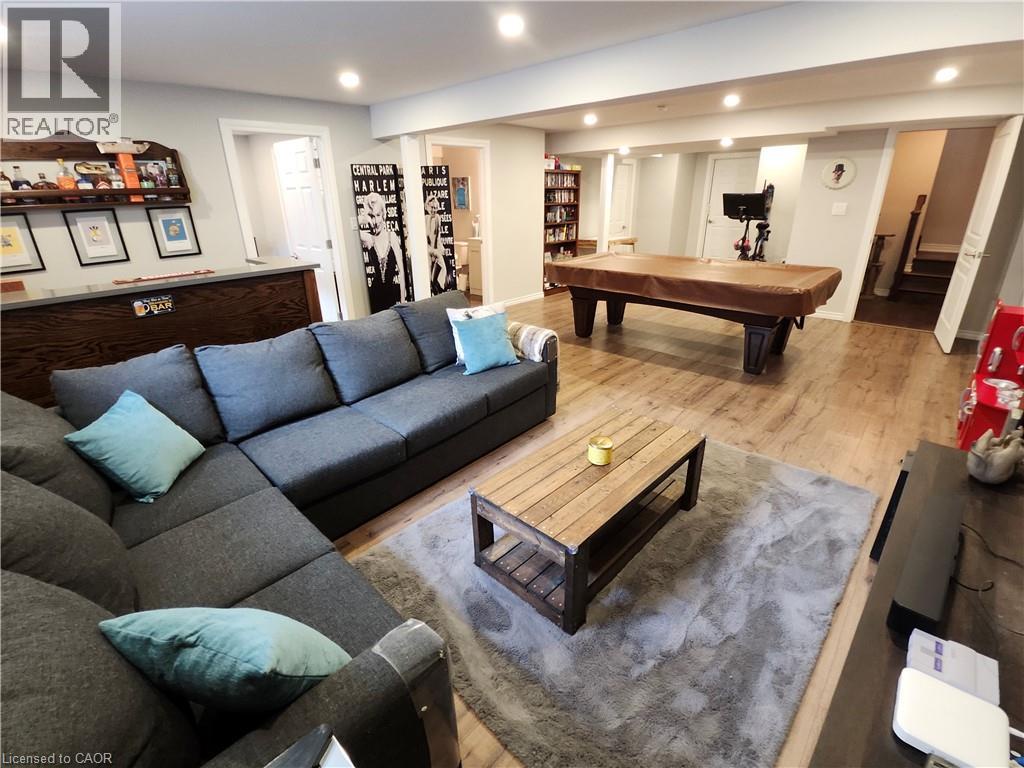 112 Anastasia Boulevard, Smithville, Ontario