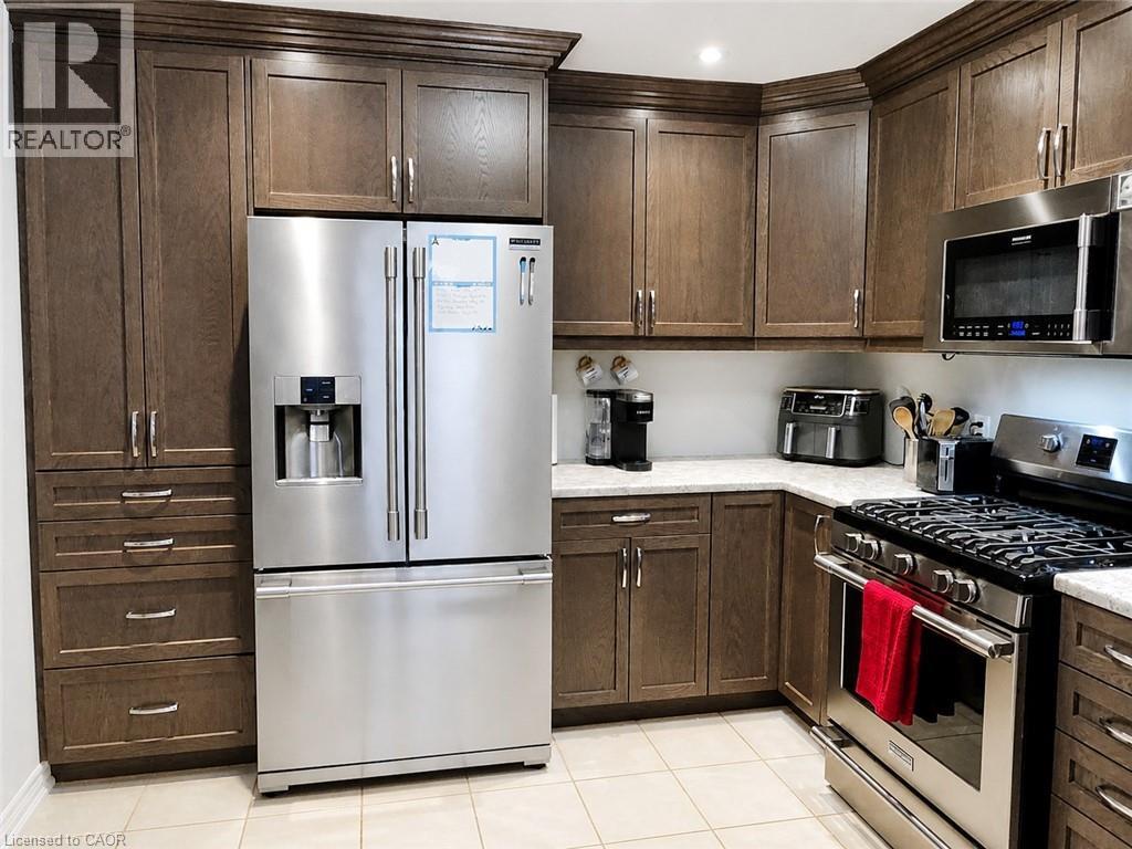 112 Anastasia Boulevard, Smithville, Ontario