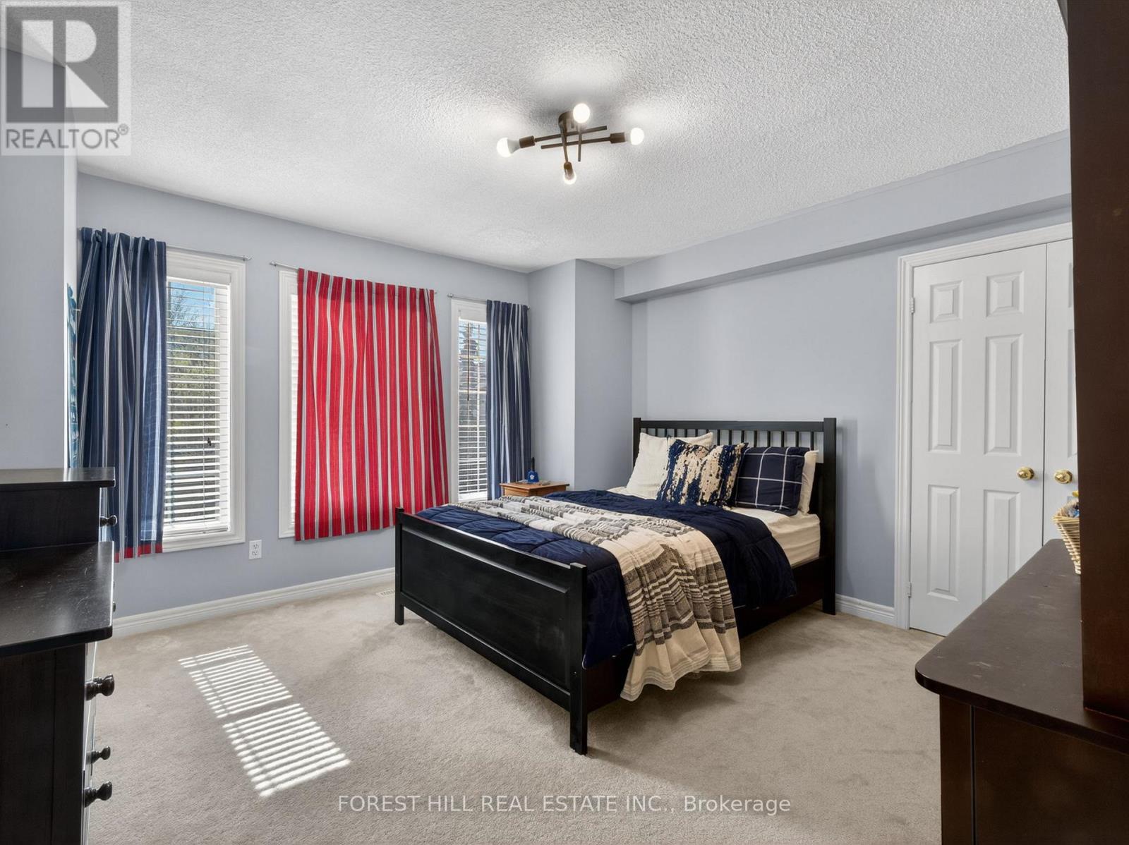 92 Seabreeze Avenue, Vaughan (patterson), Ontario