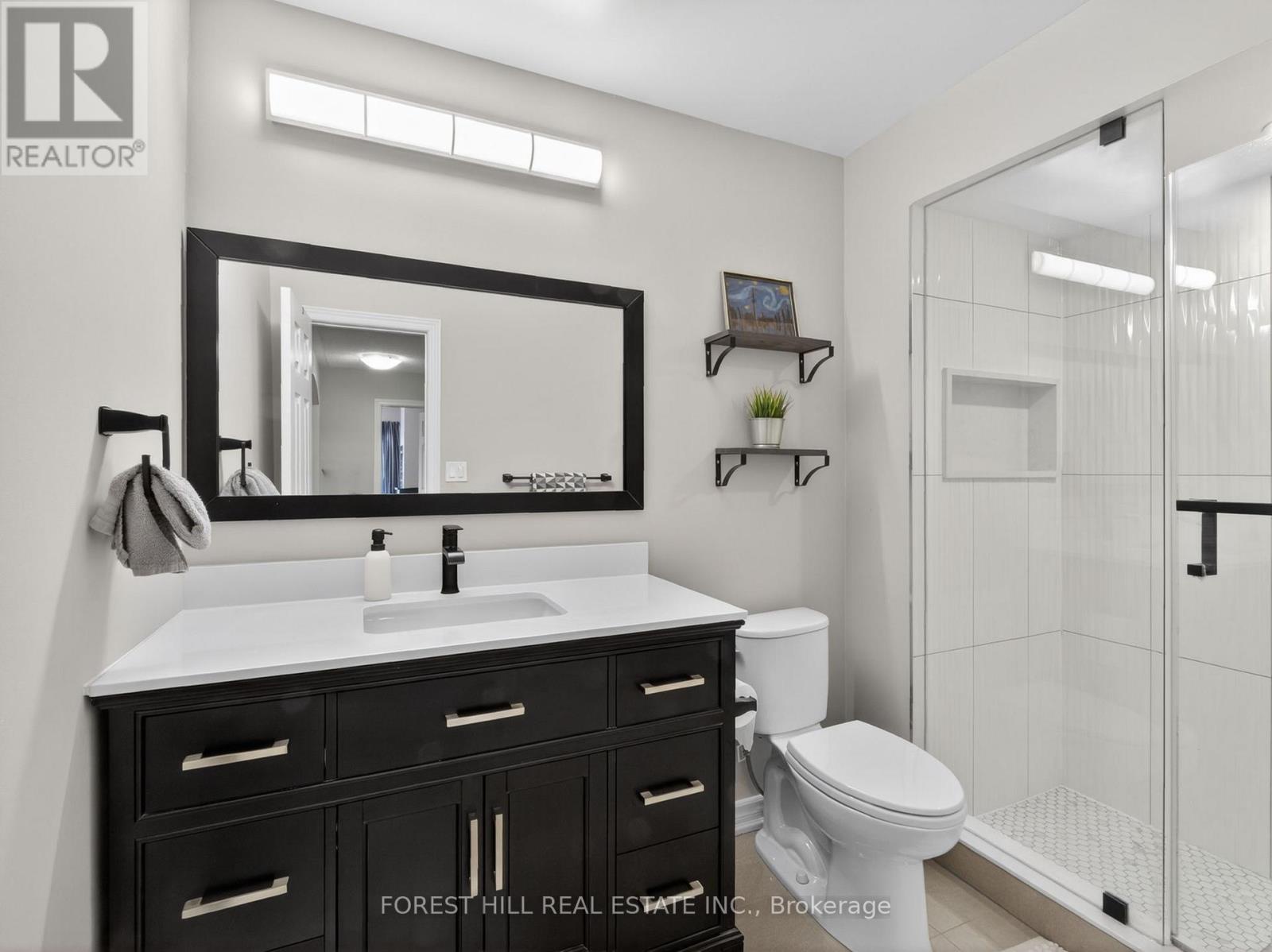 92 Seabreeze Avenue, Vaughan (patterson), Ontario