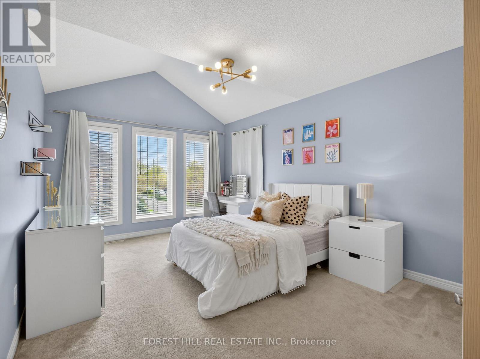 92 Seabreeze Avenue, Vaughan (patterson), Ontario
