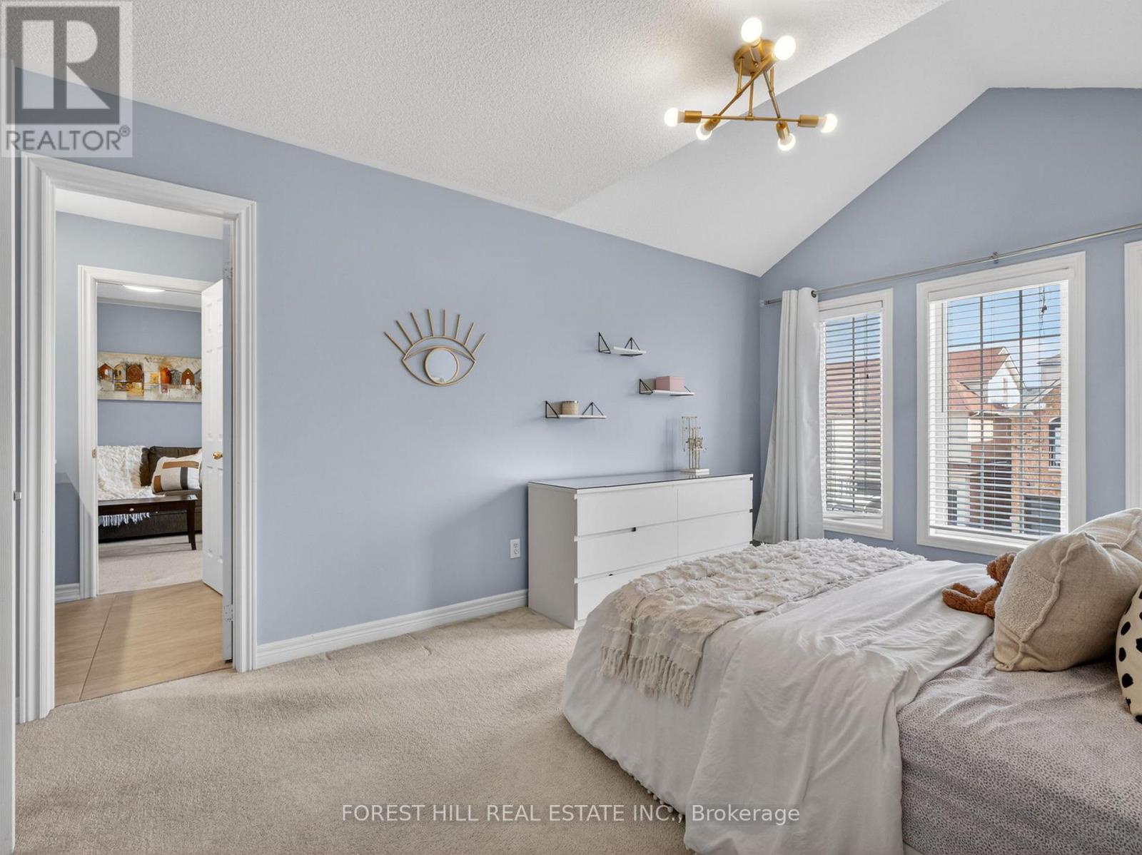 92 Seabreeze Avenue, Vaughan (patterson), Ontario