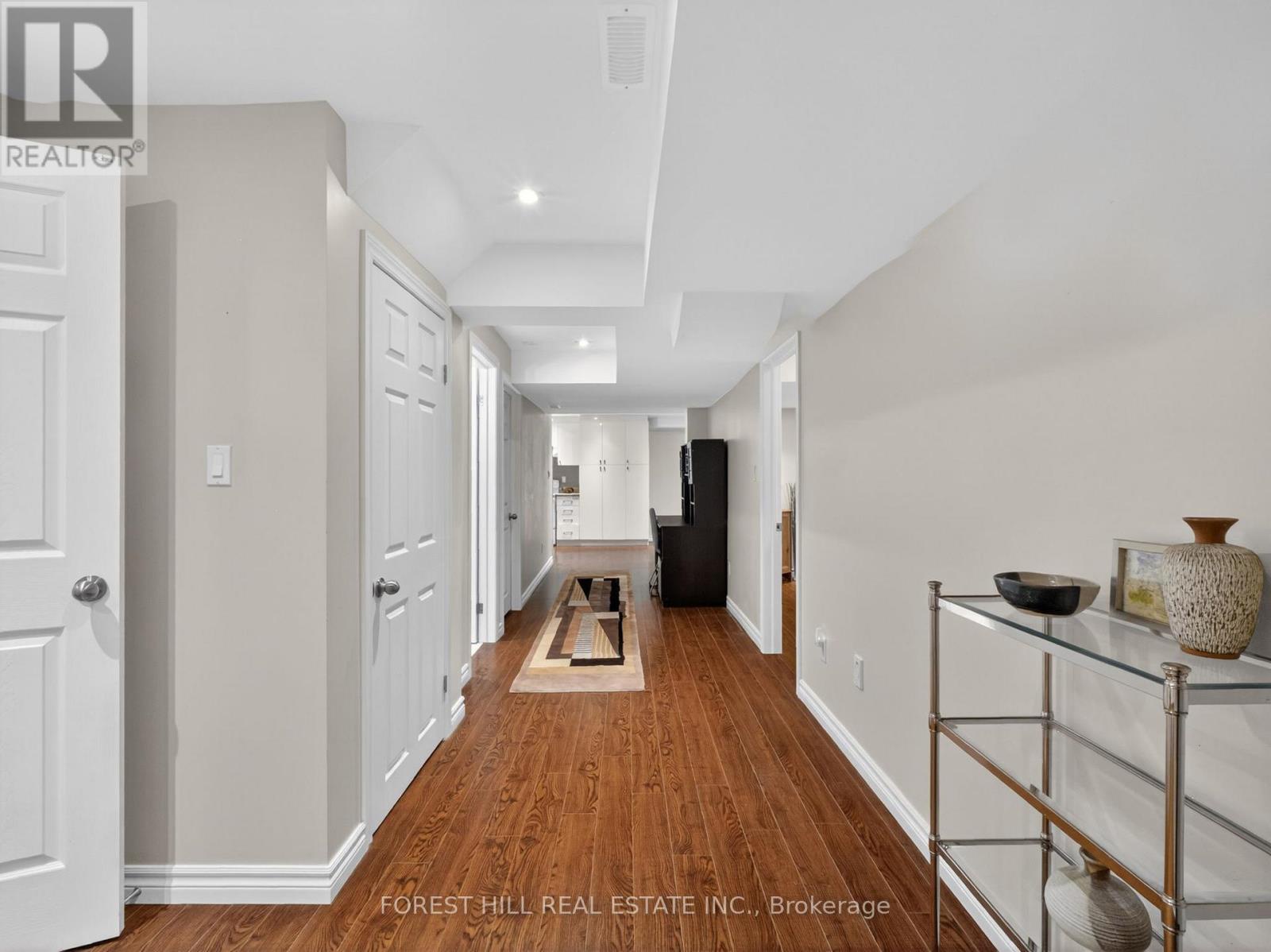 92 Seabreeze Avenue, Vaughan (patterson), Ontario