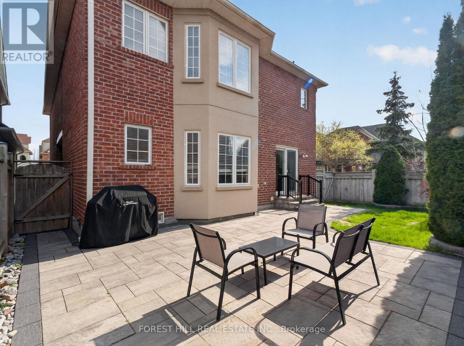 92 Seabreeze Avenue, Vaughan (patterson), Ontario