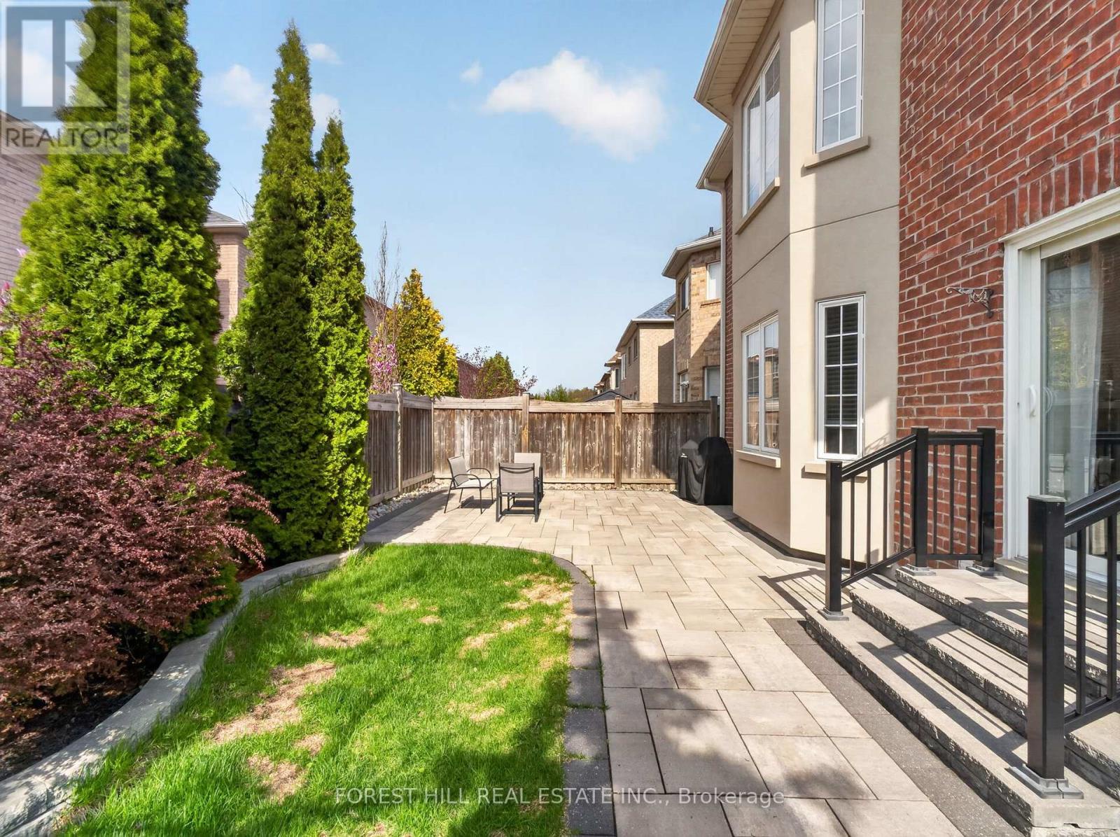 92 Seabreeze Avenue, Vaughan (patterson), Ontario