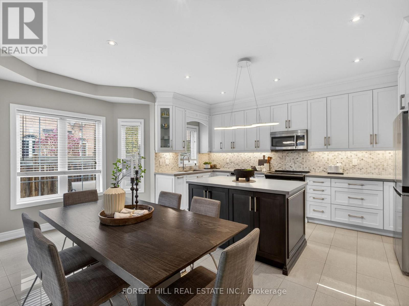 92 Seabreeze Avenue, Vaughan (patterson), Ontario