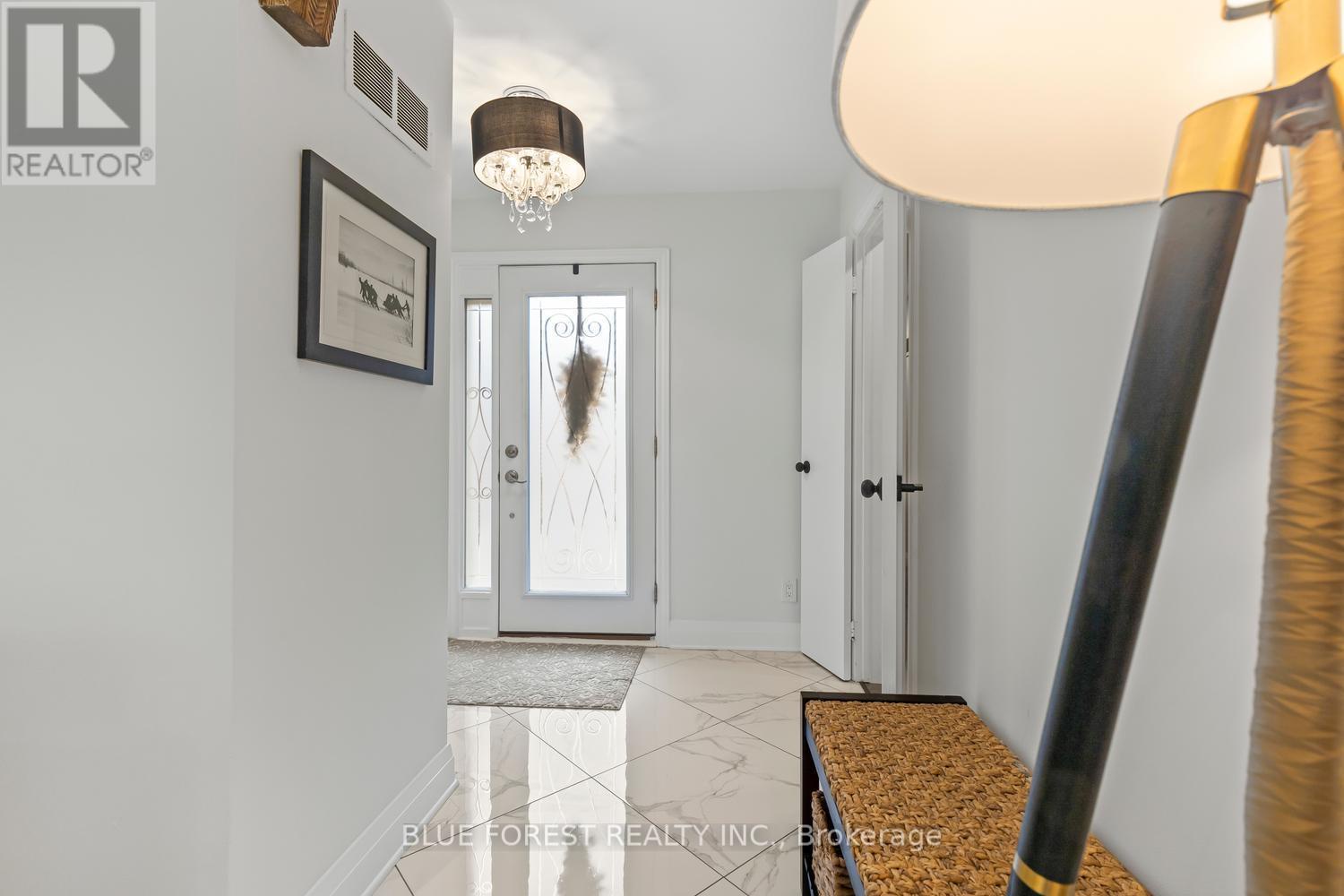 43 Compton Crescent, London South (south R), Ontario