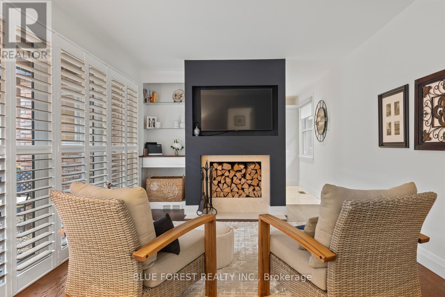 43 Compton Crescent, London South (south R), Ontario