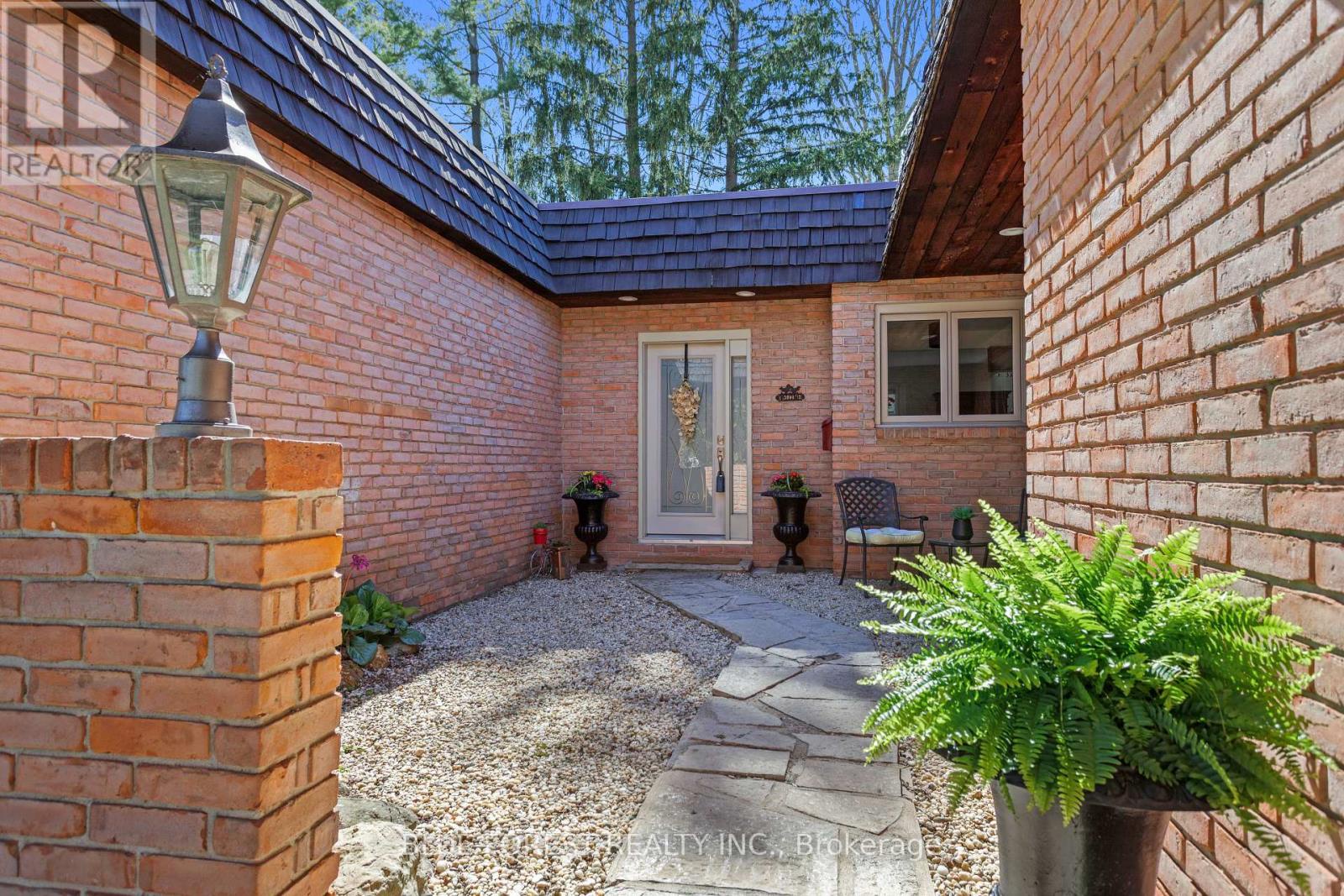 43 Compton Crescent, London South (south R), Ontario
