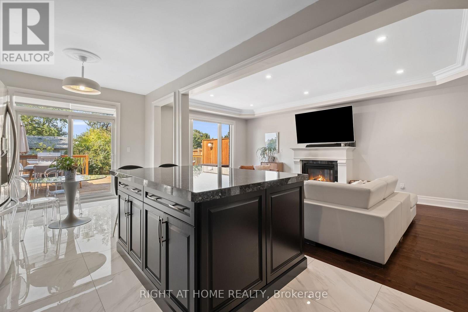 20b Leafield Drive, Toronto (l'amoreaux), Ontario