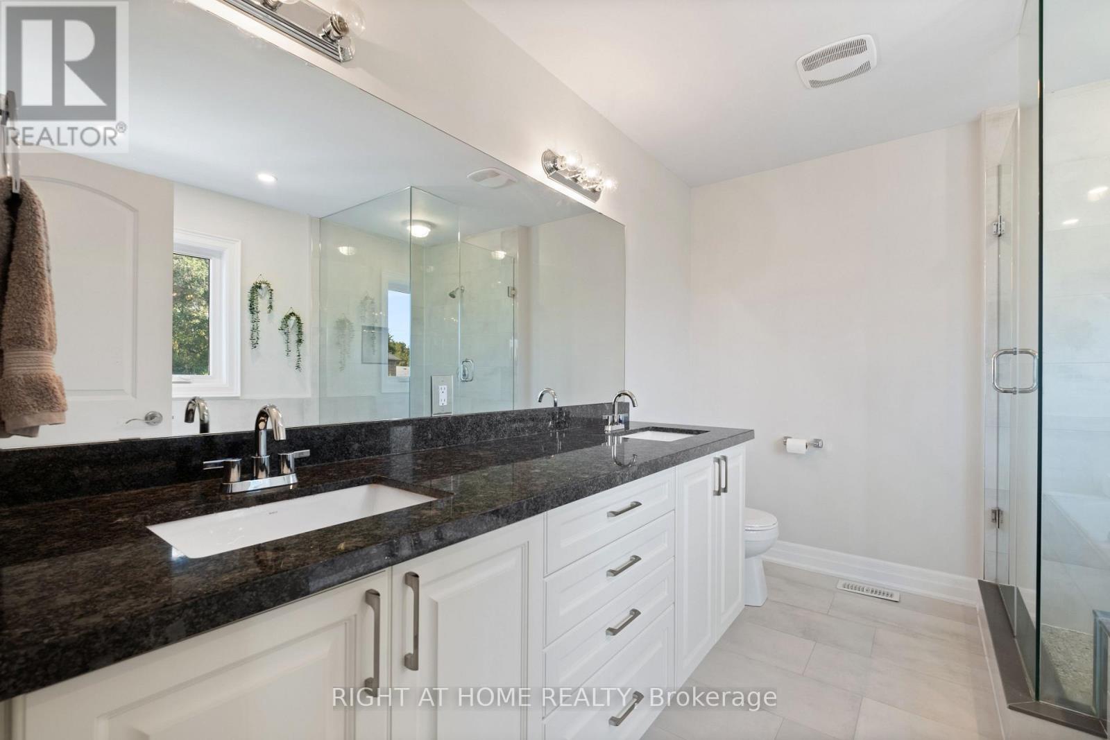 20b Leafield Drive, Toronto (l'amoreaux), Ontario