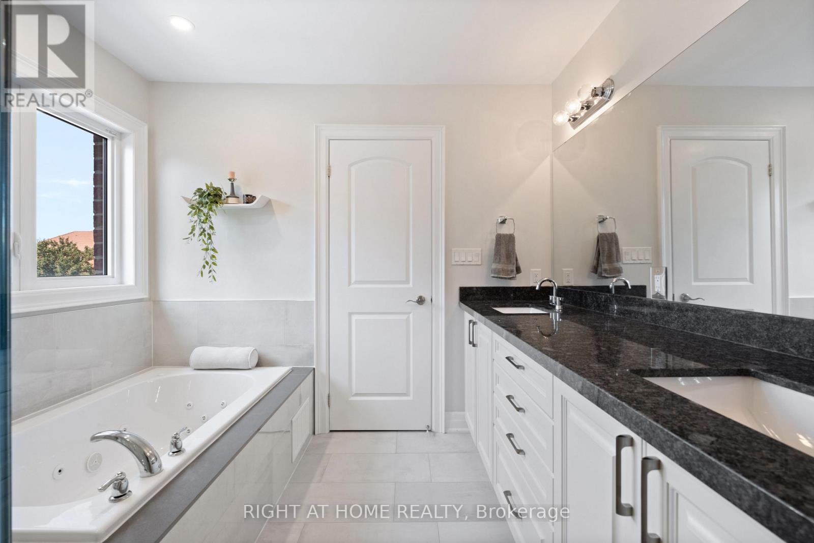 20b Leafield Drive, Toronto (l'amoreaux), Ontario