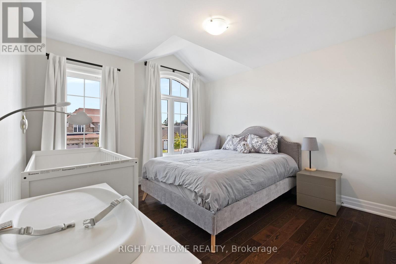 20b Leafield Drive, Toronto (l'amoreaux), Ontario