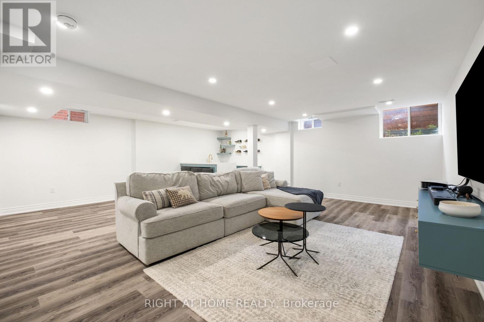 20b Leafield Drive, Toronto (l'amoreaux), Ontario