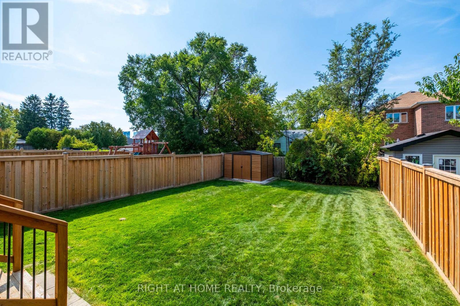 20b Leafield Drive, Toronto (l'amoreaux), Ontario