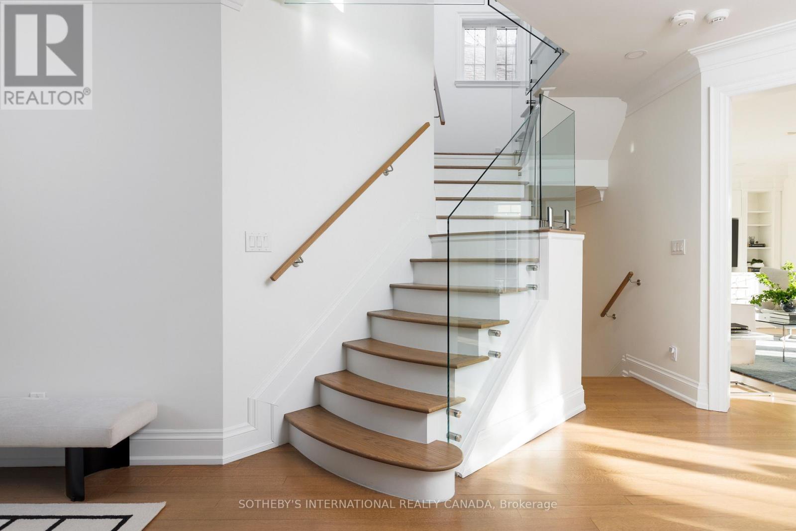 36 Gardenvale Road, Toronto (stonegate-queensway), Ontario