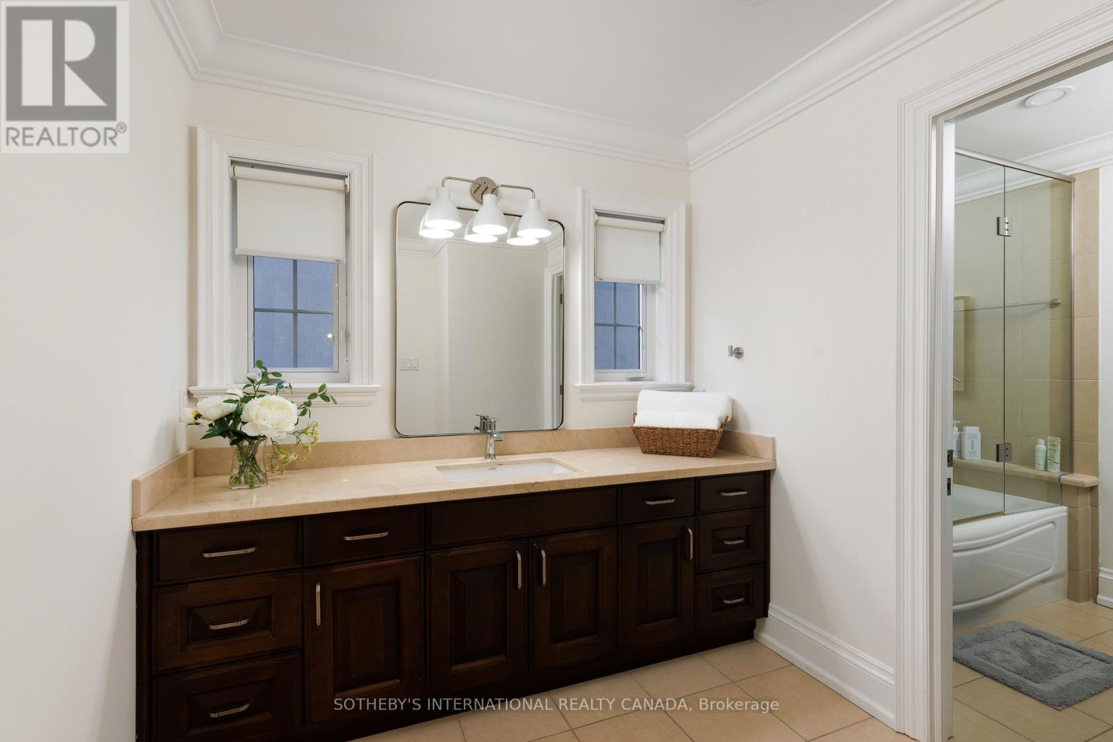 36 Gardenvale Road, Toronto (stonegate-queensway), Ontario