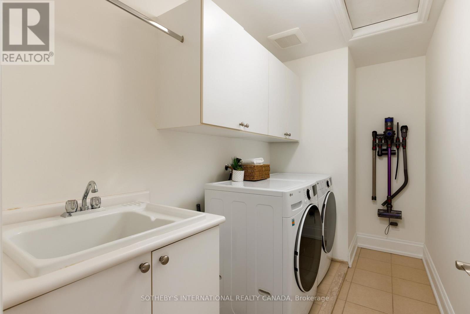 36 Gardenvale Road, Toronto (stonegate-queensway), Ontario