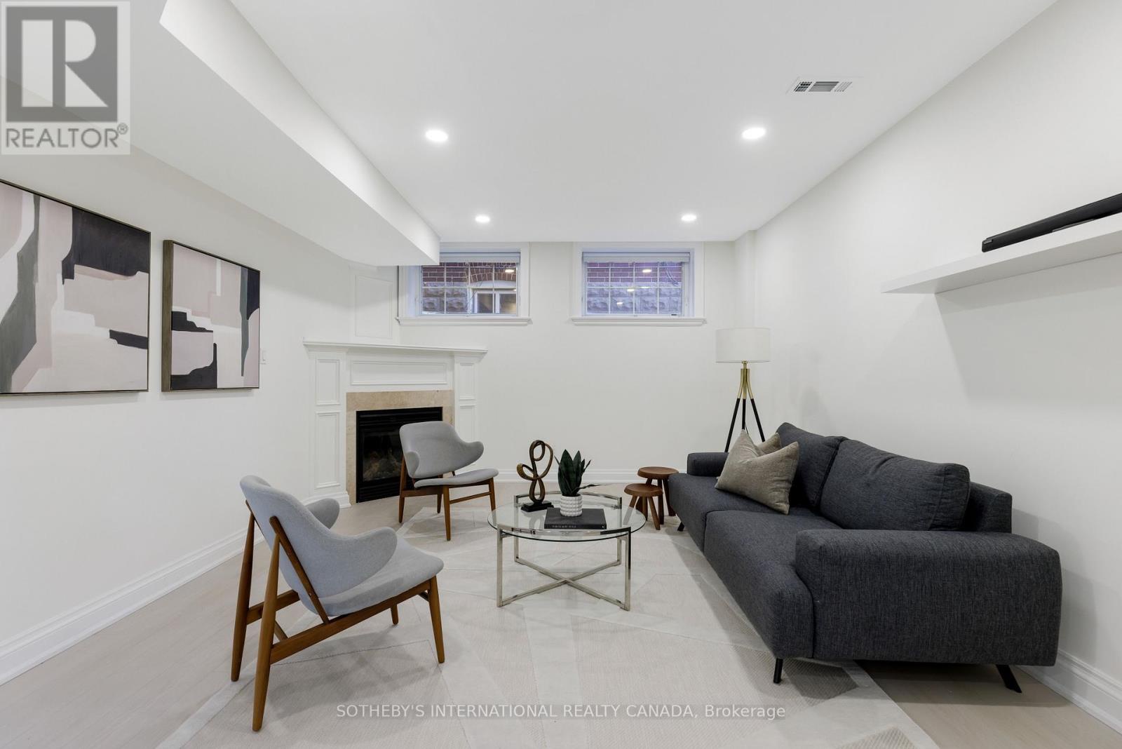 36 Gardenvale Road, Toronto (stonegate-queensway), Ontario